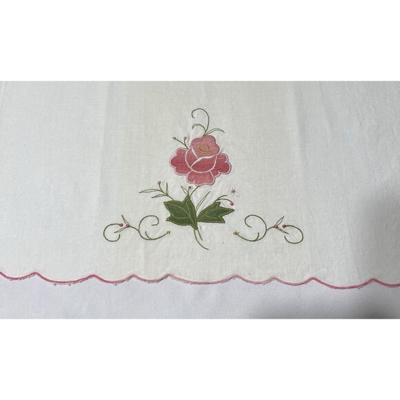 Set Of 3 vintage napkins table linen floral scalloped edge spring Farmhouse LN - Picture 4 of 14